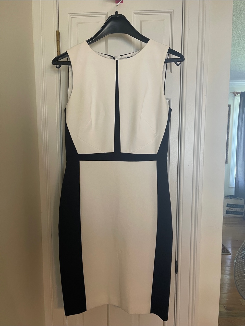 White House Black Market Black and White Colorblock Sheath Dress (Size 8)